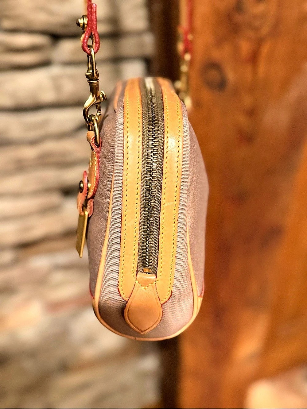 Dooney & Bourke Vintage Canvas Crossbody Bag with Leather Trim and Hang Tag - Picture 6 of 12
